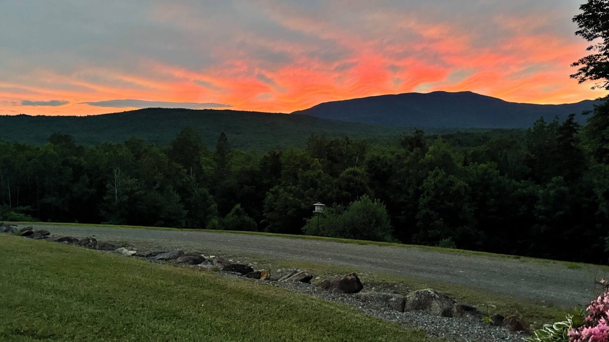 Phillips House | Leaf peeper heaven,utv atv access,2 ski mountains