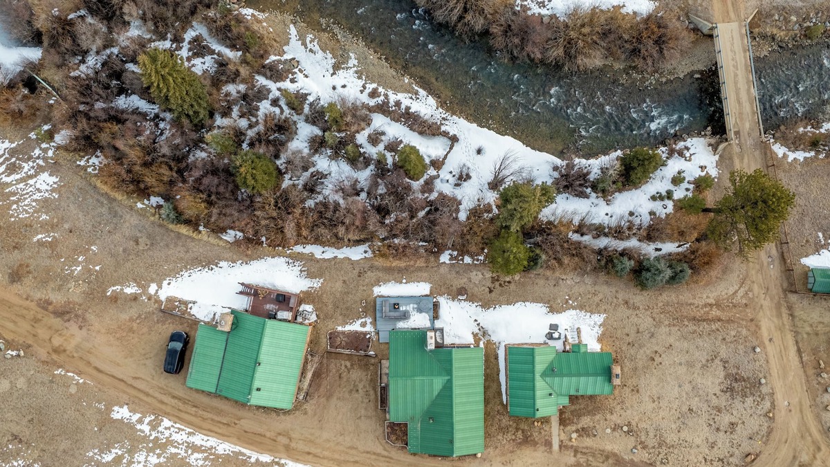 Bailey Cabin | Leaf Peeping 〡Bailey River Retreat