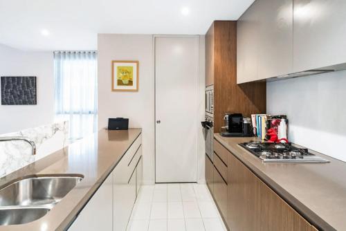 Camperdown Apartment | Leafy Inner City Apartment Camperdown