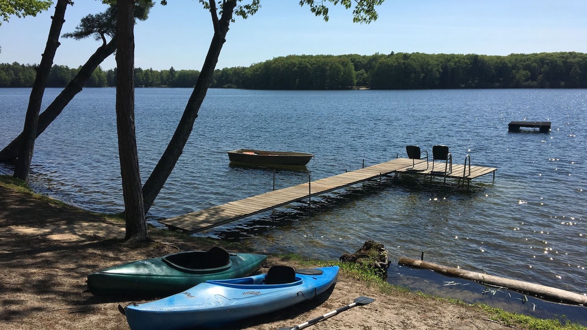 Interlochen House | Leaning Pine: A Quiet Lakefront Cottage