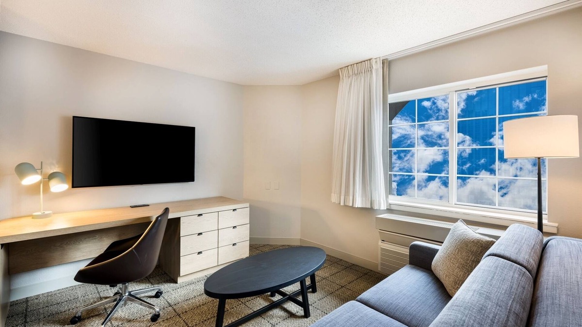 Exchange Place North Hotel | Learn at Ellis Island Museum! Sophisticated Suite! Parking Available!