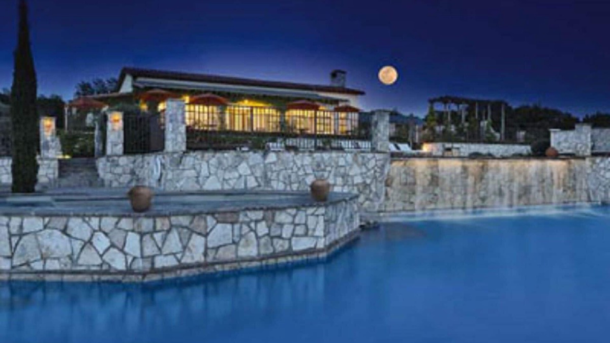 Ingram Resort | Leave your worries at the door!
