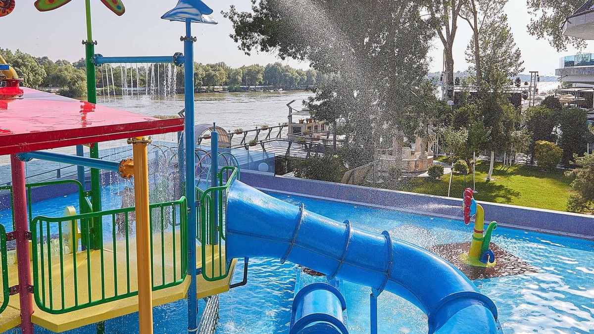 Crisan Resort | Lebada Luxury Resort & Spa