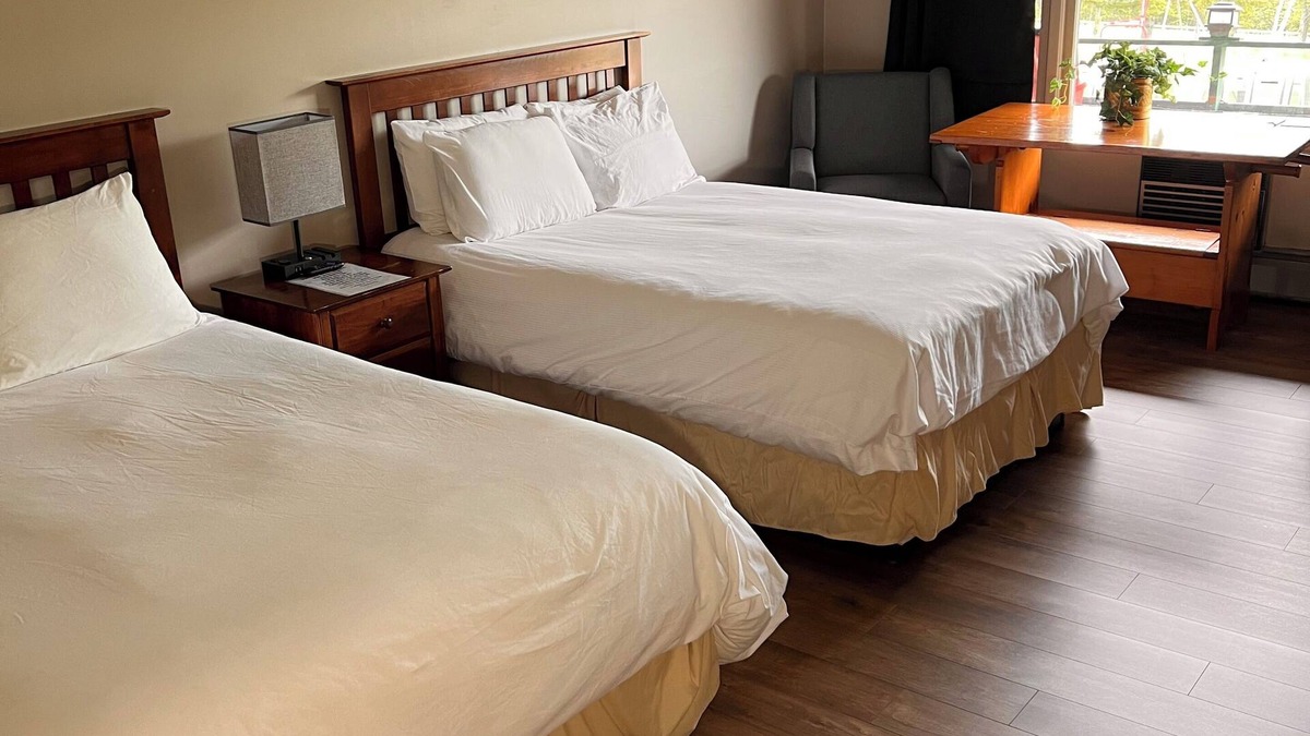 Wilmington Hotel | Ledgerock at Whiteface -Standard Double Room