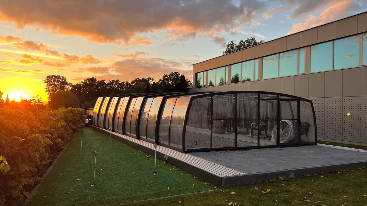 Suchy Dab Villa | LedowoHouse 30 guests, kids friends, own golf course, startup, two houses