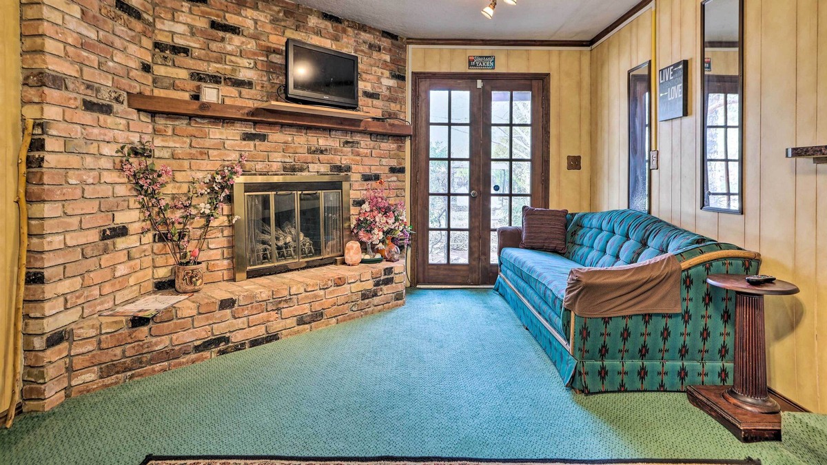Leeds House | Leeds Getaway ~ 31 Mi to Zion Nat'l Park!