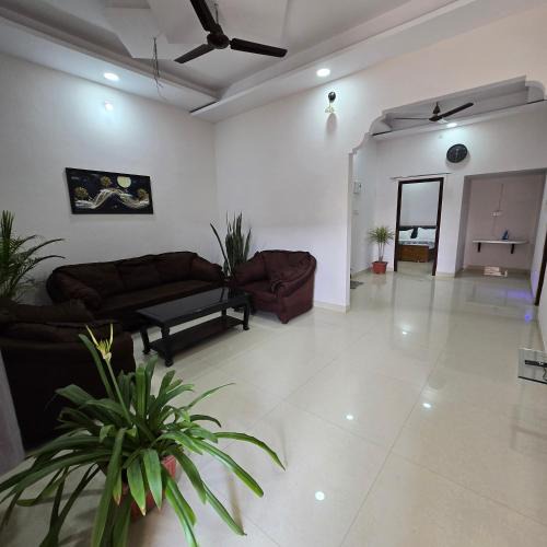 Jabalpur Apartment | Leela home stay -Jabalpur - Luxury 2BHK apartment-N2