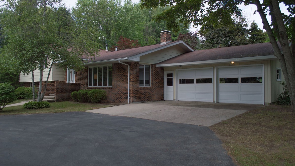 Traverse City House | Leelanau County Home! Fenced yard - Pet Friendly!