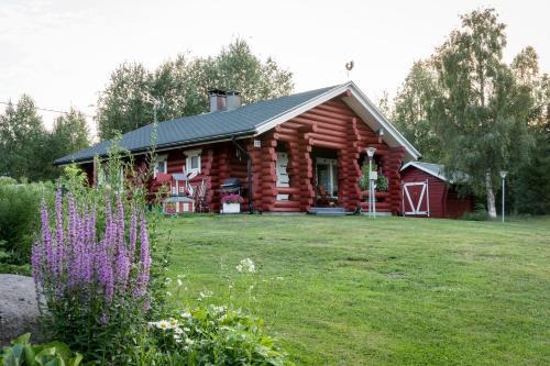 Sonka Ski Chalet | Leenan tupa