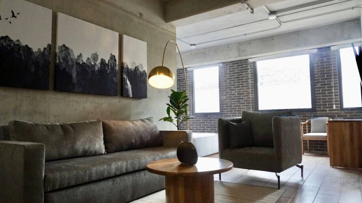 Zona Minerva Apartment | LEF 208 American Zone