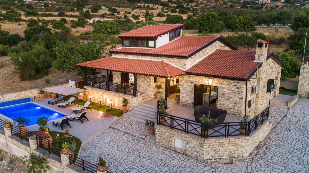 Kato Lefkara Ski Chalet | Lefkara Chalet ideal for 8 guests with mountain and sea view