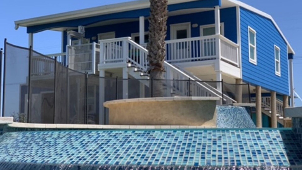 Cedar Lane House | Legacy Deo On The Beach