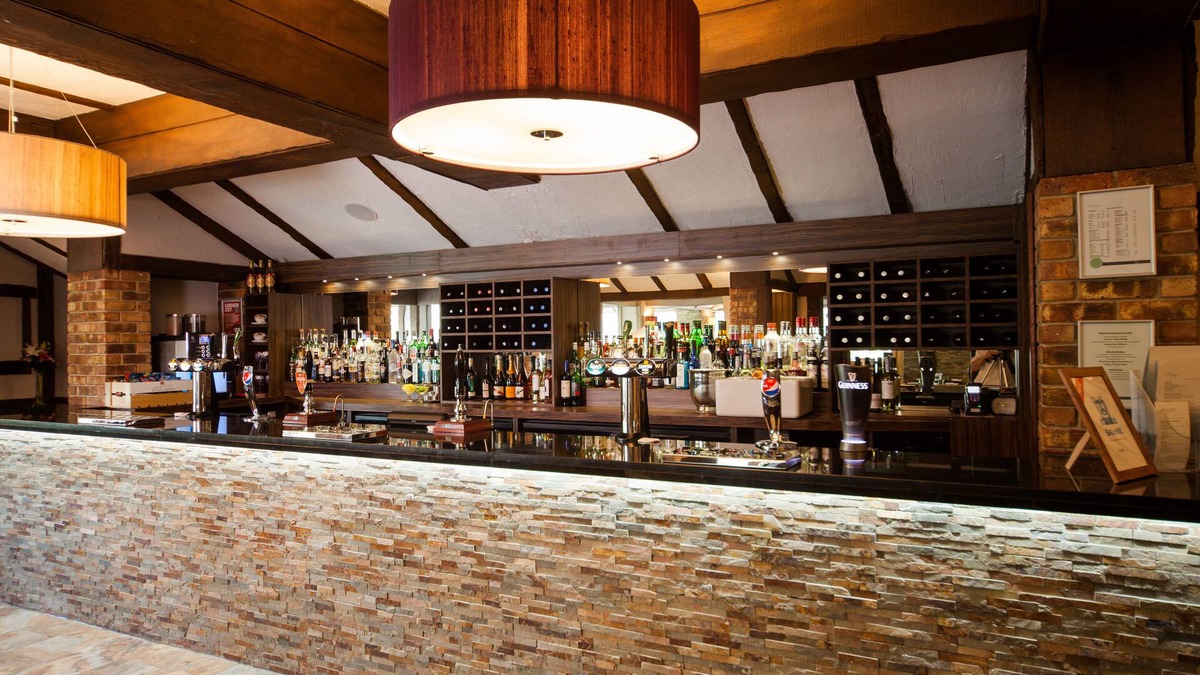 Harnham Hotel | Legacy Rose and Crown Hotel