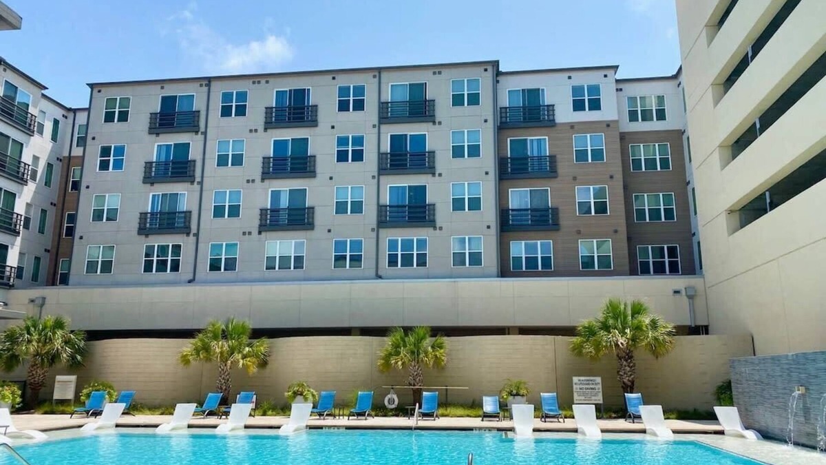 Legacy Park Apartment | LegacyWest|Corporate|2Bed|Courtyard View