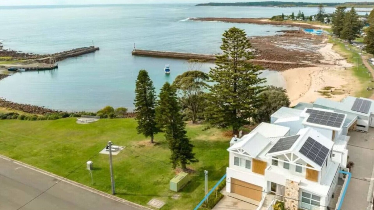 Shellharbour House | LegaSea Lodge - Beachfront