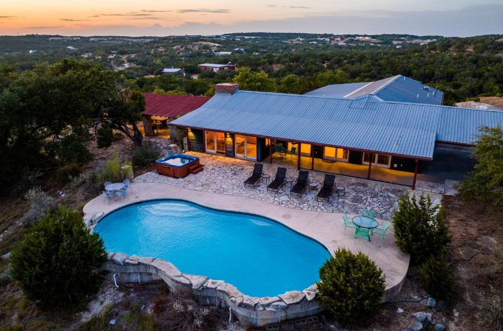 Dripping Springs House | Legendary 3 Bedroom Estate with Pool & Hot Tub!