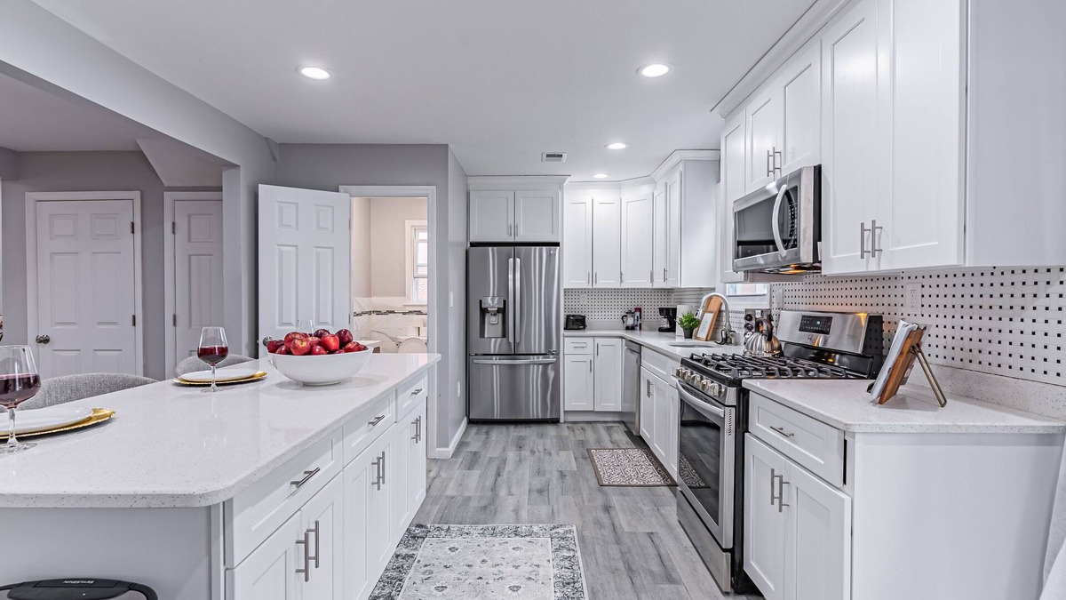 Plainfield House | Legendary BnB (sleeps 8)