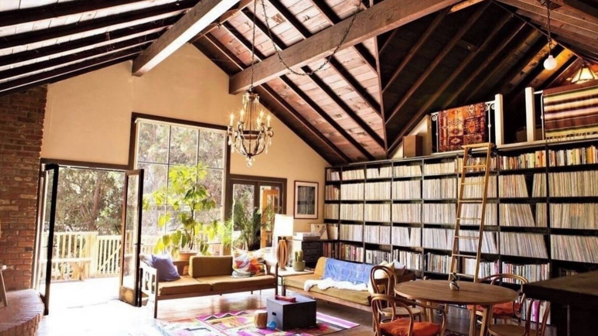 Laurel Canyon Cabin | Legendary Laurel Canyon 2BR/2BA Cabin with WIFI, A/C, Music Studio