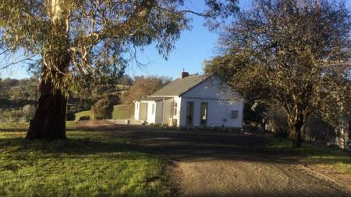 Relbia House | Leichhardt Farm Cottage 2 - 10 minutes to Central Launceston