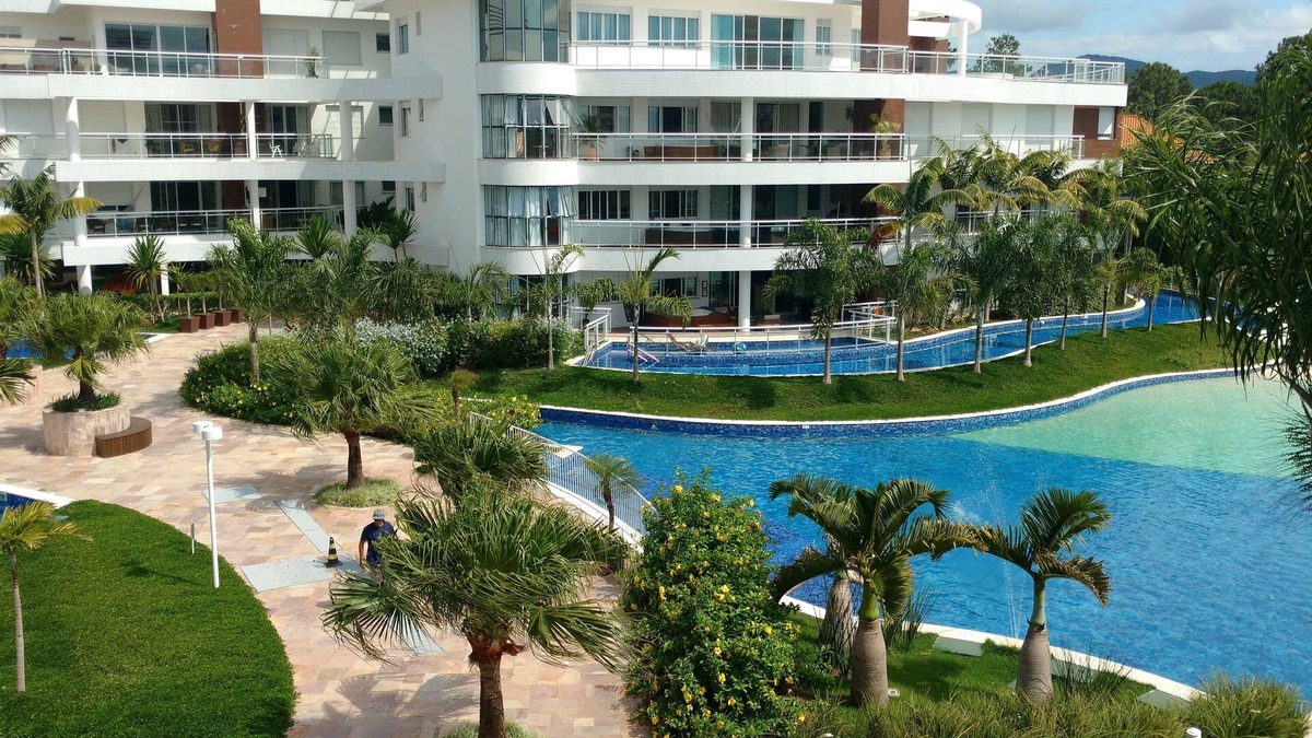 Ponta das Canas Apartment | LEISURE AND COMFORT IN THE WATERFALL, WITH MANY ITEMS FOR YOU AND YOUR FAMILY.