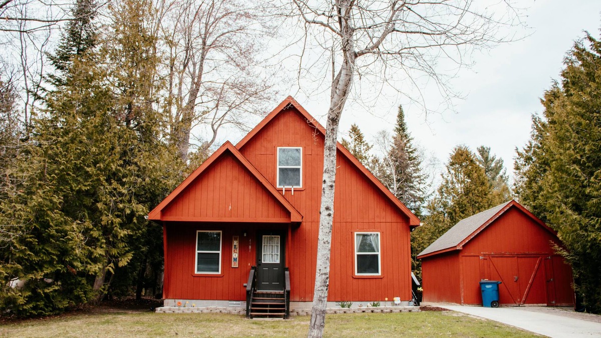 Oscoda House | Leisure at the Lakes, A secluded getawaty.