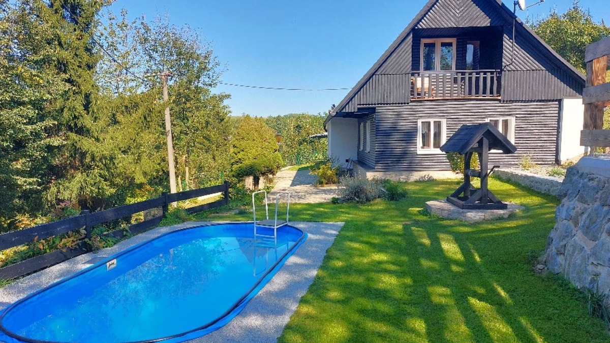 Kvasiny House | Leisure Lounge & Pool by Interhome