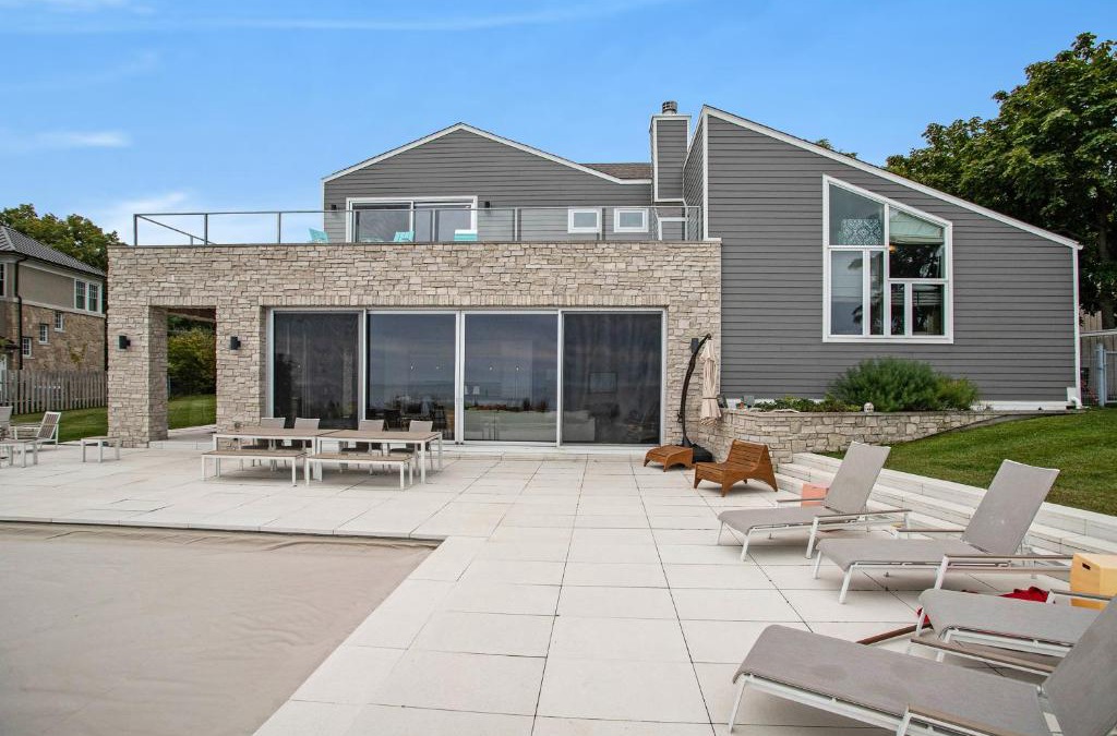 New Buffalo House | Leisure On The Lake