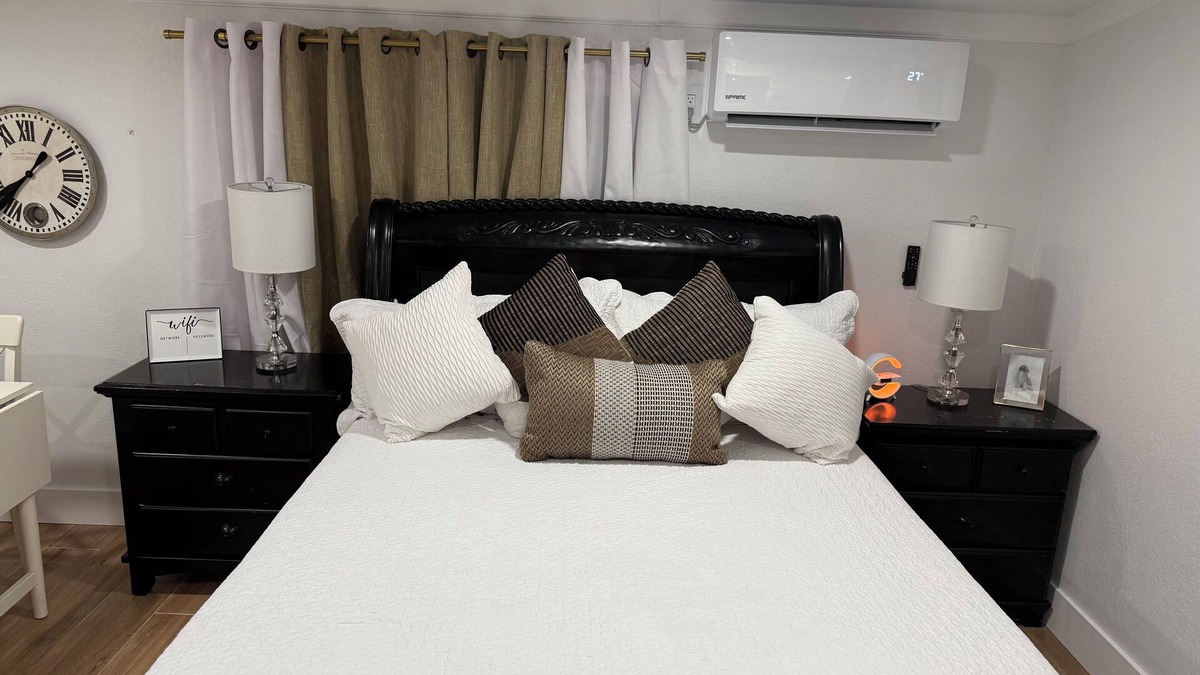 Lake Magdalene Apartment | Leisure place Charming studio in delightful Tampa with WiFi, AC