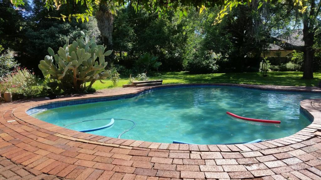 Three Rivers House | LekkeRus Guest House