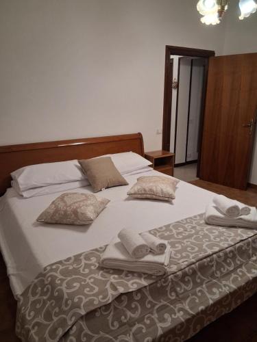 Zona LIII Tomba di Nerone Apartment | Lemon Garden Home