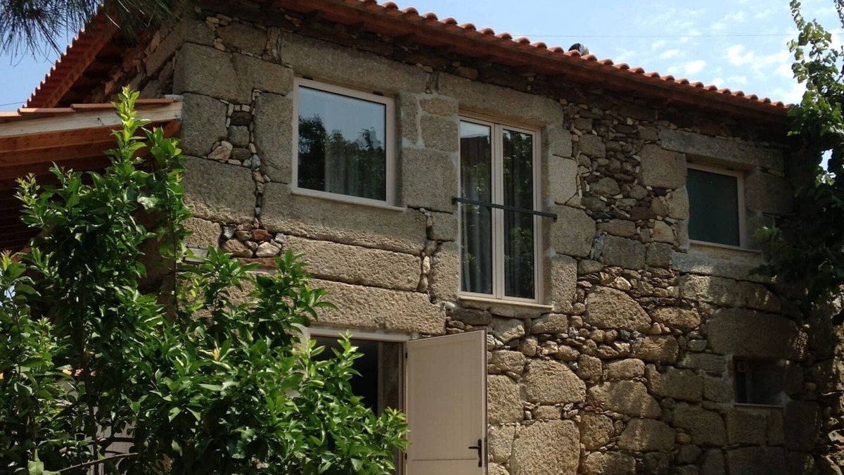 Barro Villa | Lemon Tree at Terrus Winery