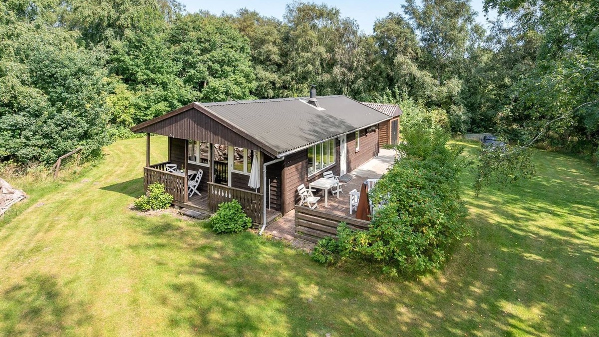 Gjøl House | "Lennert" - 100m to the inlet by Interhome