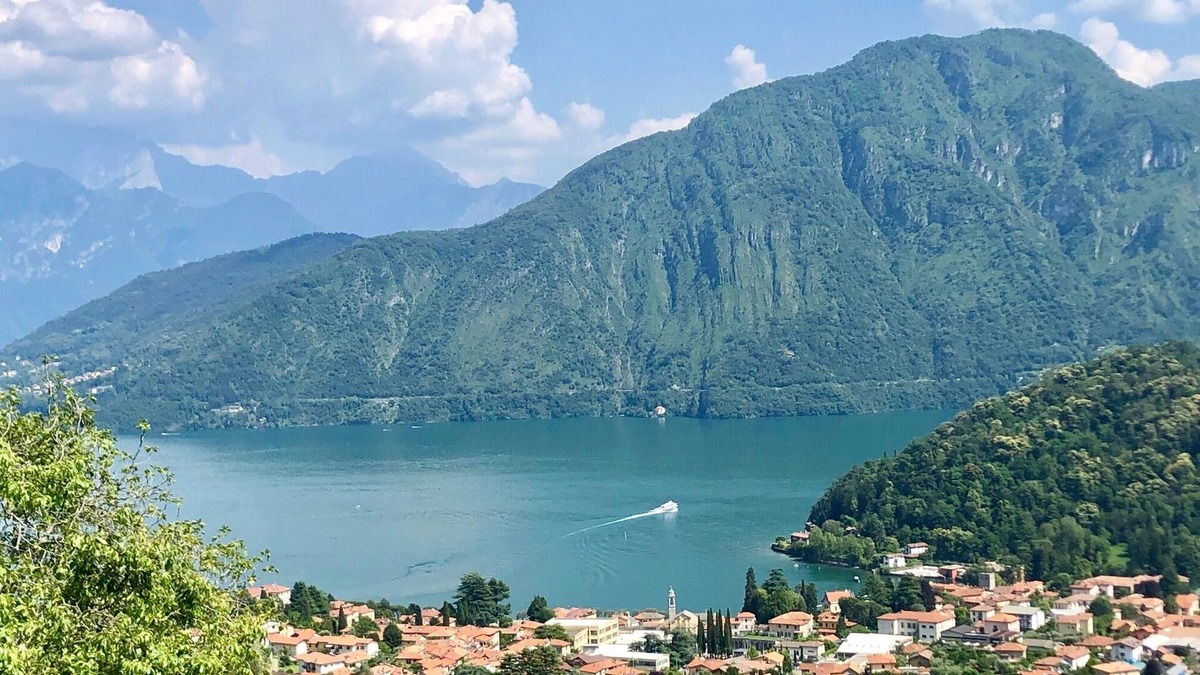 Tremezzina House | Lenno Villa Panoramica lake view home sleeps 8 guests by Italian Apartments.