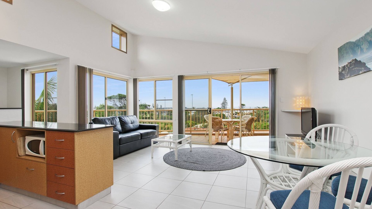 North Creek Apartment | Lennox Beach Resort
