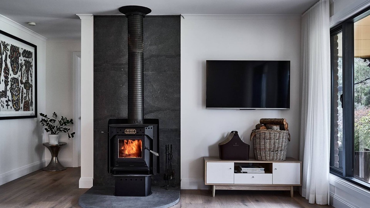 Leonards Hill House | Leonards Hill House ~ Daylesford Region ~ Sleek farm stay style accommodation