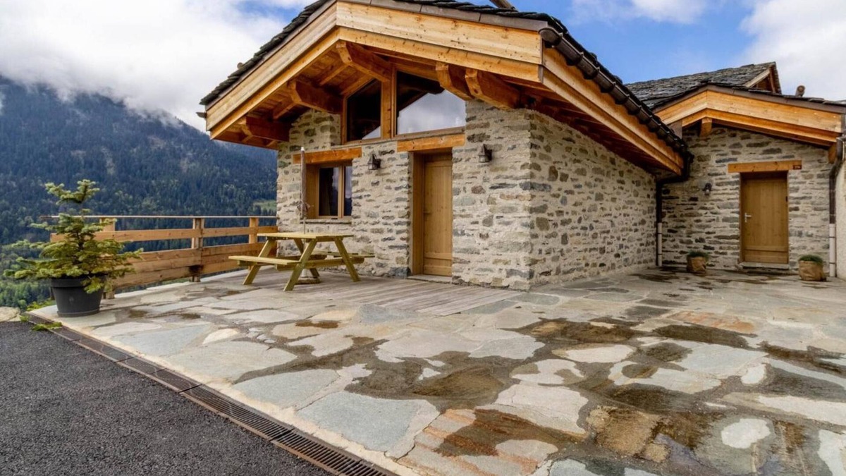 Montvalezan House | LES 2 TETES - MONTVALEZAN