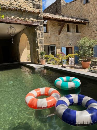 Vallabrix Bed & Breakfast | Les 3 contes