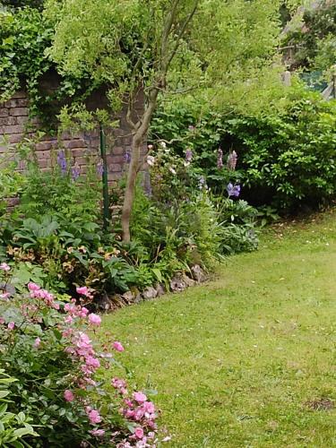 Le Bourg-Dun Bed & Breakfast | Les agapanthes