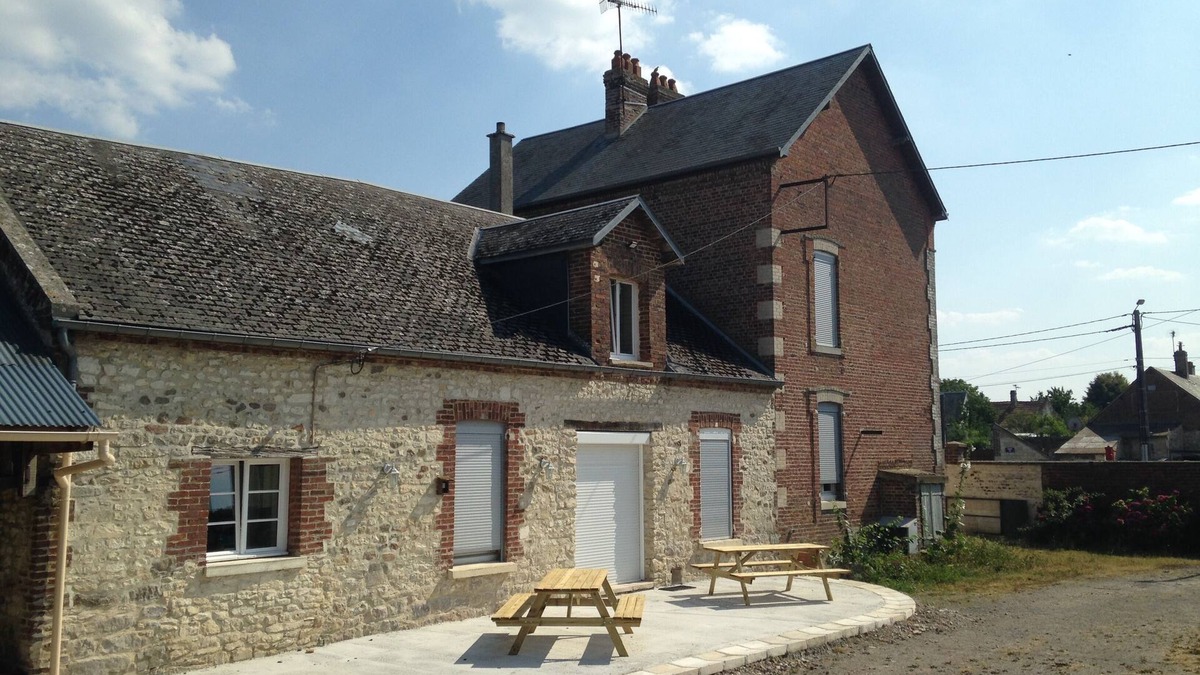 Monceau-le-Waast House | "Les agapes" Large 350 m2 gite in fenced park for up to 18 people.