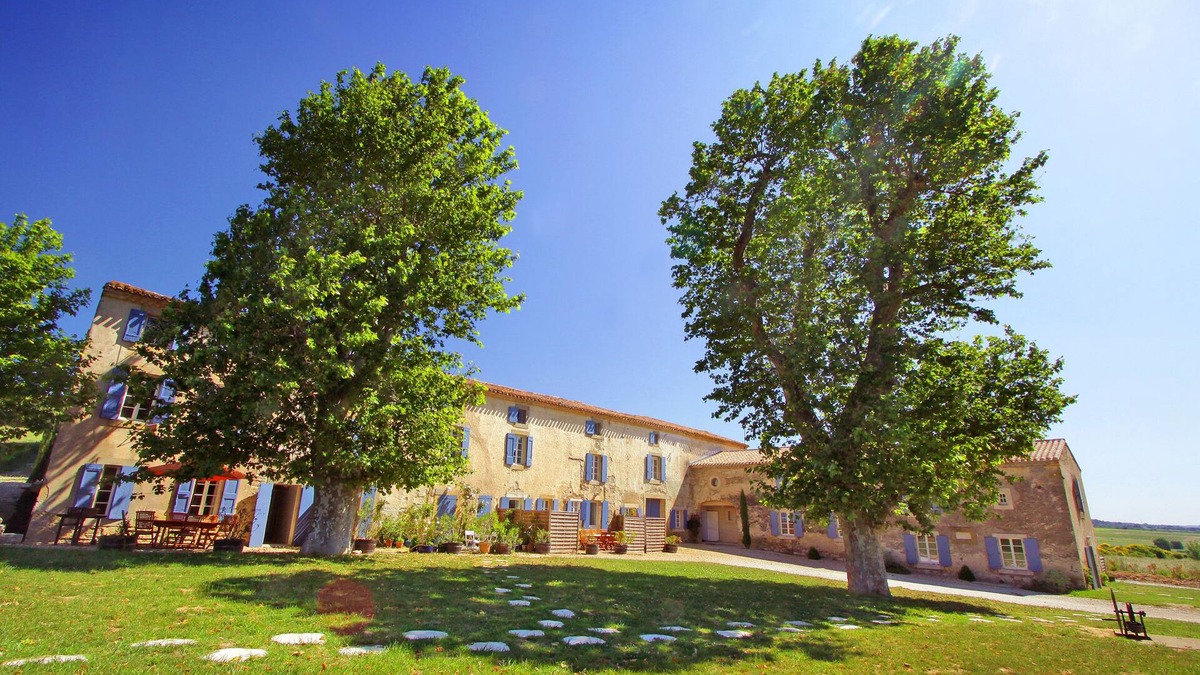 Aragon House | Les Arcades