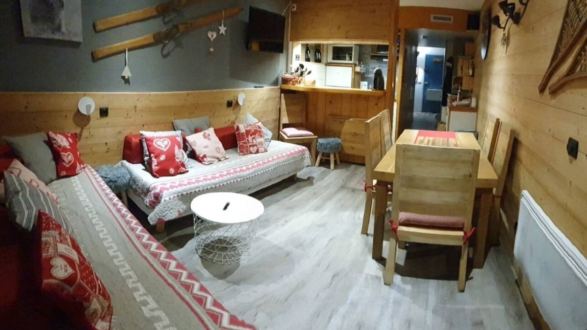 Arc-1800 Apartment | Les Arcs 1800: 5/6 person apartment in 'LES LAUZIERES' residence