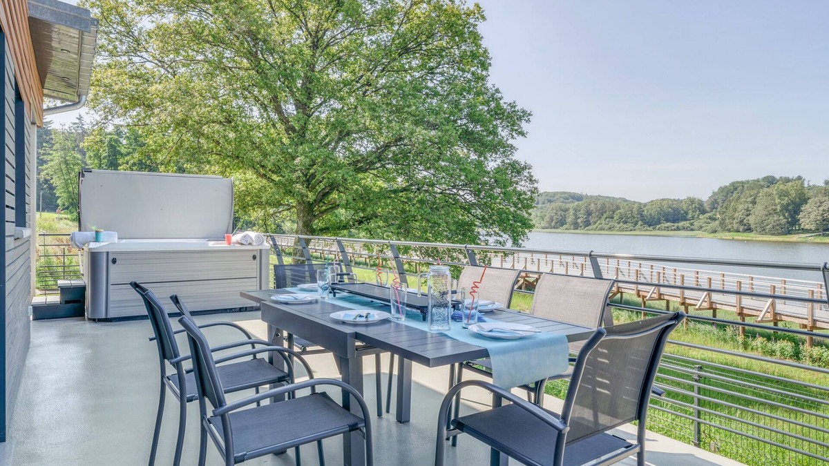 Vosges House | Les Bambous - Vue sur le lac avec jacuzzi