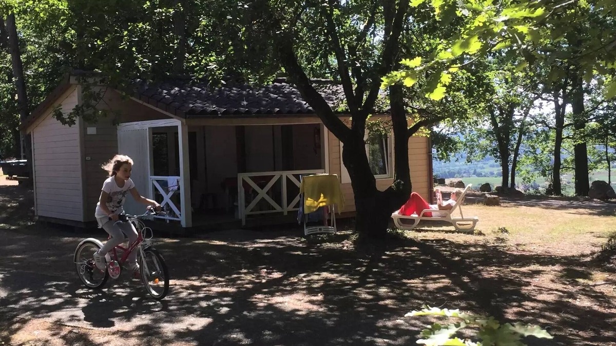 Prayssac Ski Chalet | Les Bois de Prayssac Campsite - 3-room chalet for 5 people