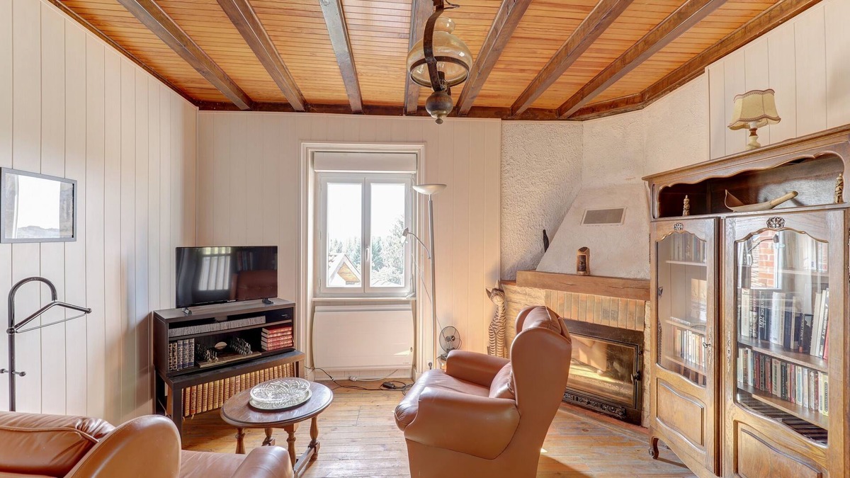 Arconsat House | Les Bois Noirs - appt vue montagne
