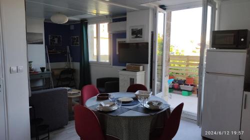 Saint Augustin Apartment | Les Bonbonieres d'Andrea Gavinies Pellegrin