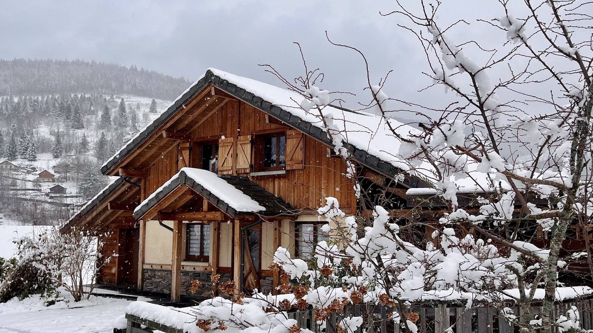 Ventron Ski Chalet | Les Brimbelles, Détente et spa au Cœur des Vosges !