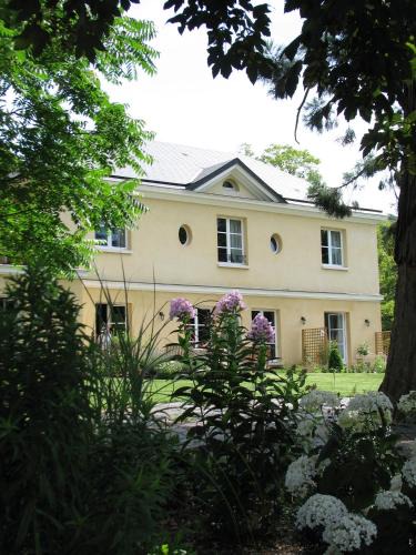 Henouville House | Les Buis de Boscherville Gite
