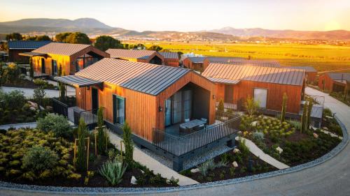 Torbali Hotel | Les Bungalows