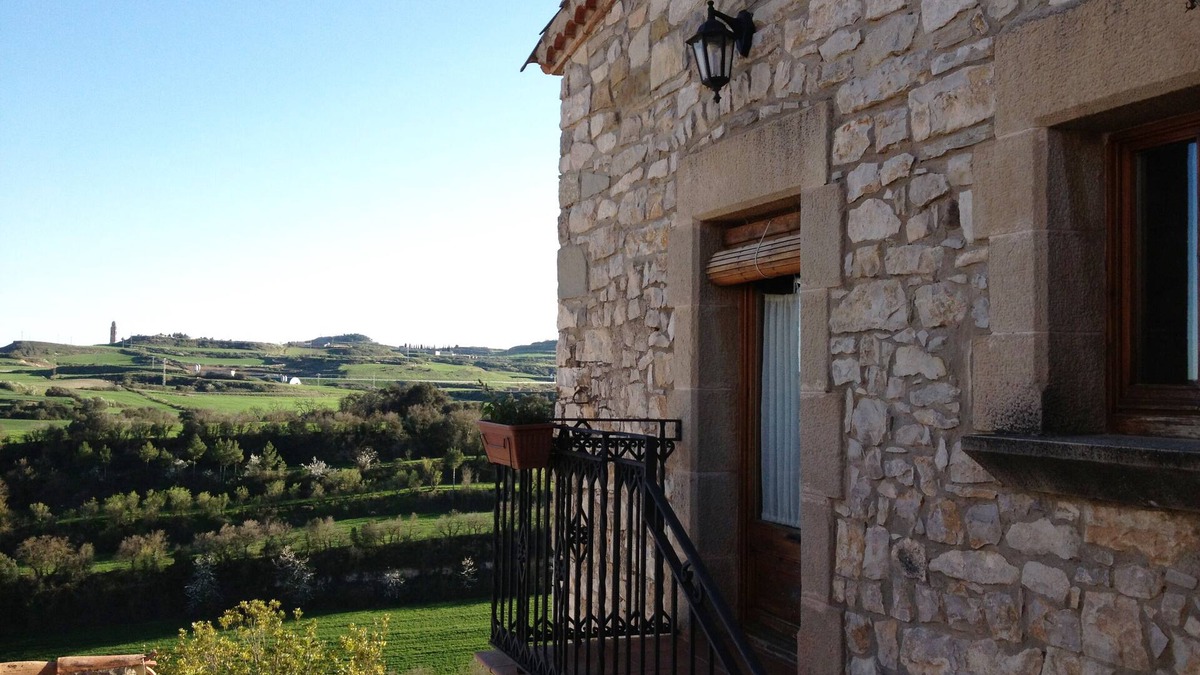 Aleny Cottage | Les Corts de Cal Farrés, rural house 1 h. from BCN: swimming pool, bbq, garden