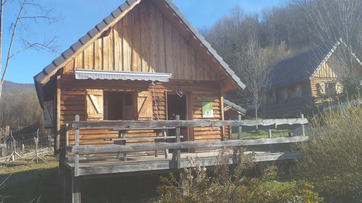 Massat Ski Chalet | Les Cabanes de Souègnes Chalet le Pinson